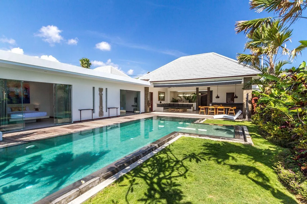 Villa Tira - Elegant 3Br In Central Seminyak 0*, Семиньяк Индонезия