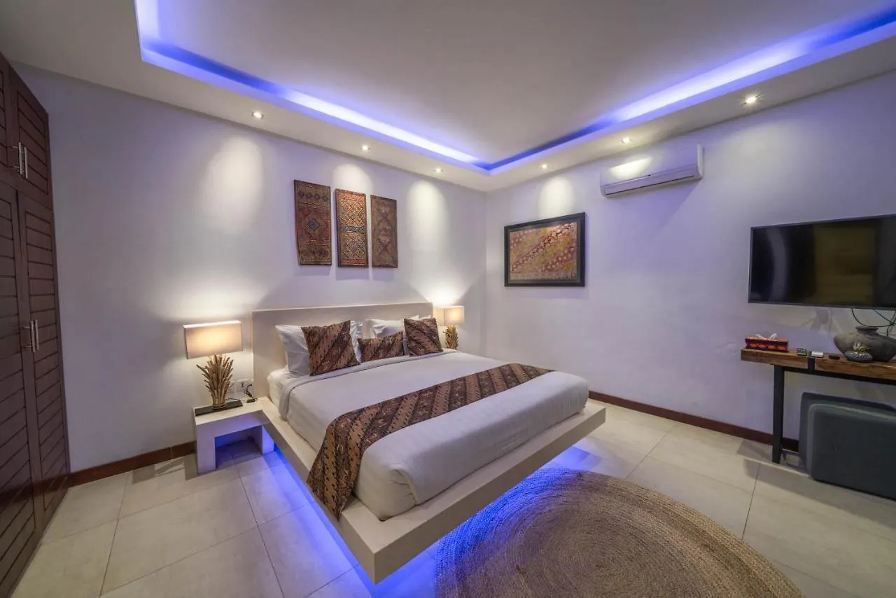 Villa Tira - Elegant 3Br In Central Seminyak