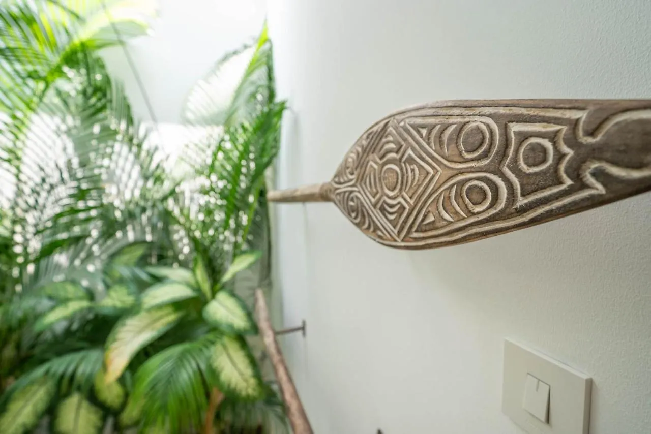 Villa Tira - Elegant 3Br In Central Seminyak