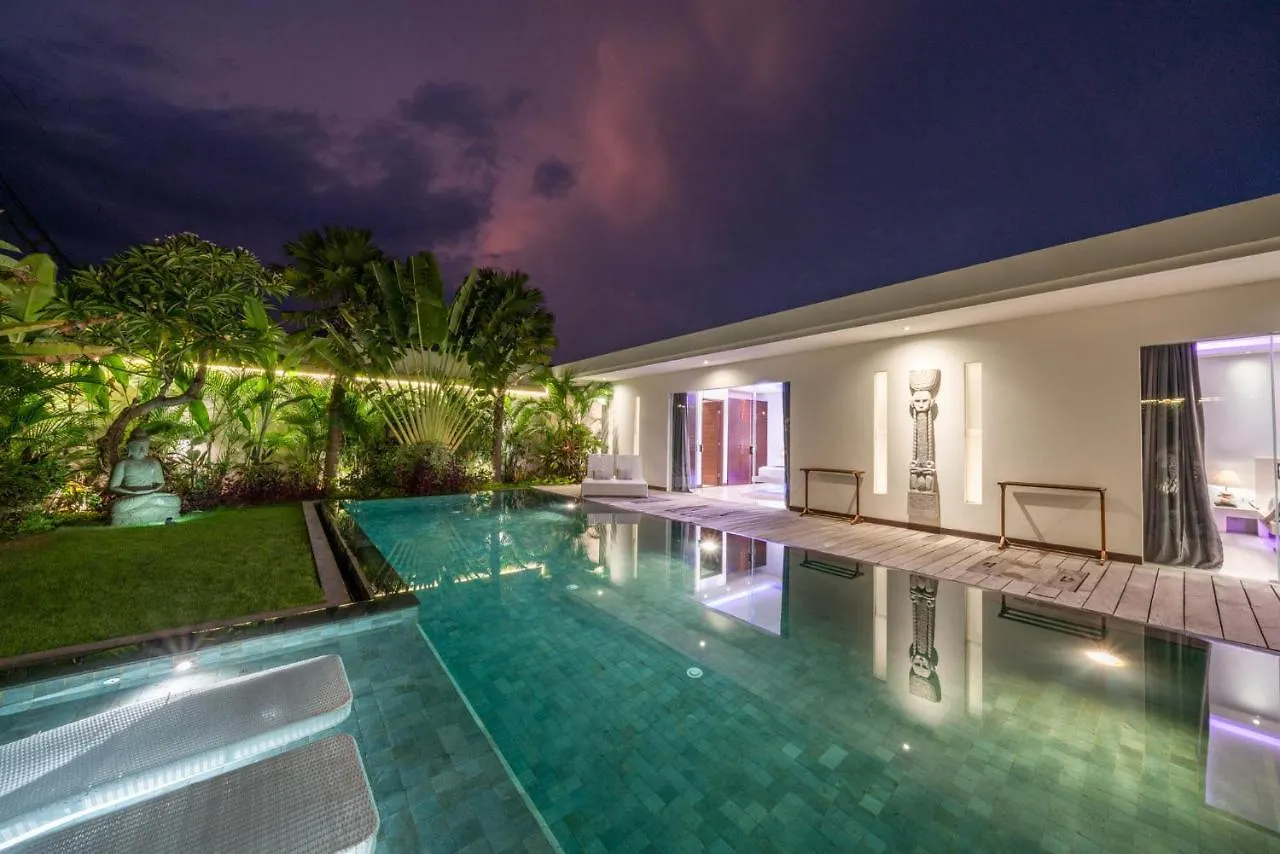 Villa Tira - Elegant 3Br In Central Seminyak 0*, Семиньяк